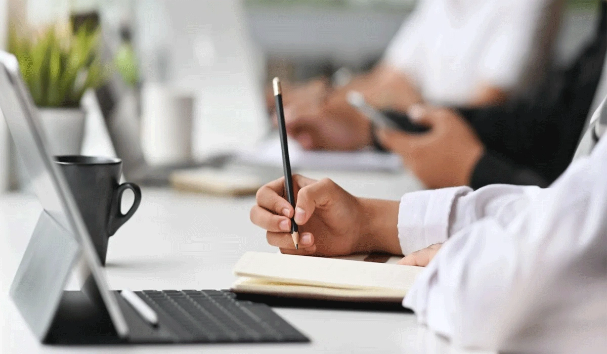 How to Spot the Best Essay Writers Among Thousands Online How to Spot the Best Essay Writers Among Thousands Online